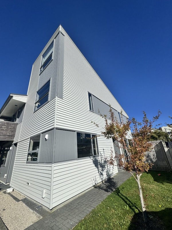 19/31 Princess Terrace, Newtown, Wellington - Carousel 1