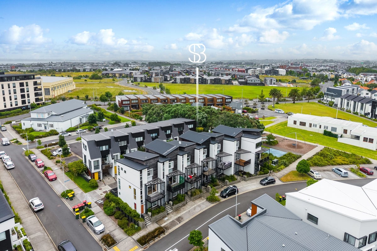 25 Marine Parade, Hobsonville, Auckland - Carousel 1