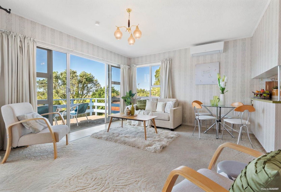 1/14 Jenelin Road, Glendene, Auckland - Carousel 1