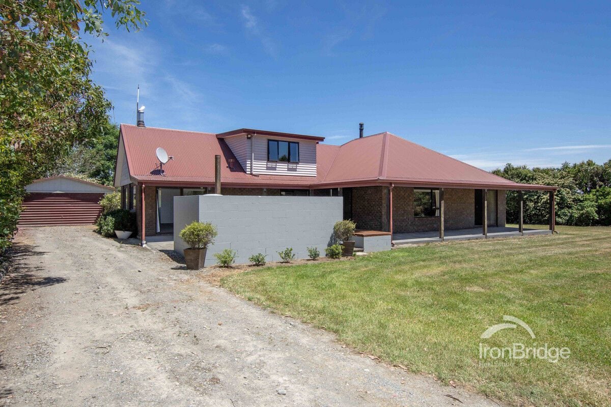 283 Courtenay Road, Charing Cross, Christchurch - Carousel 1