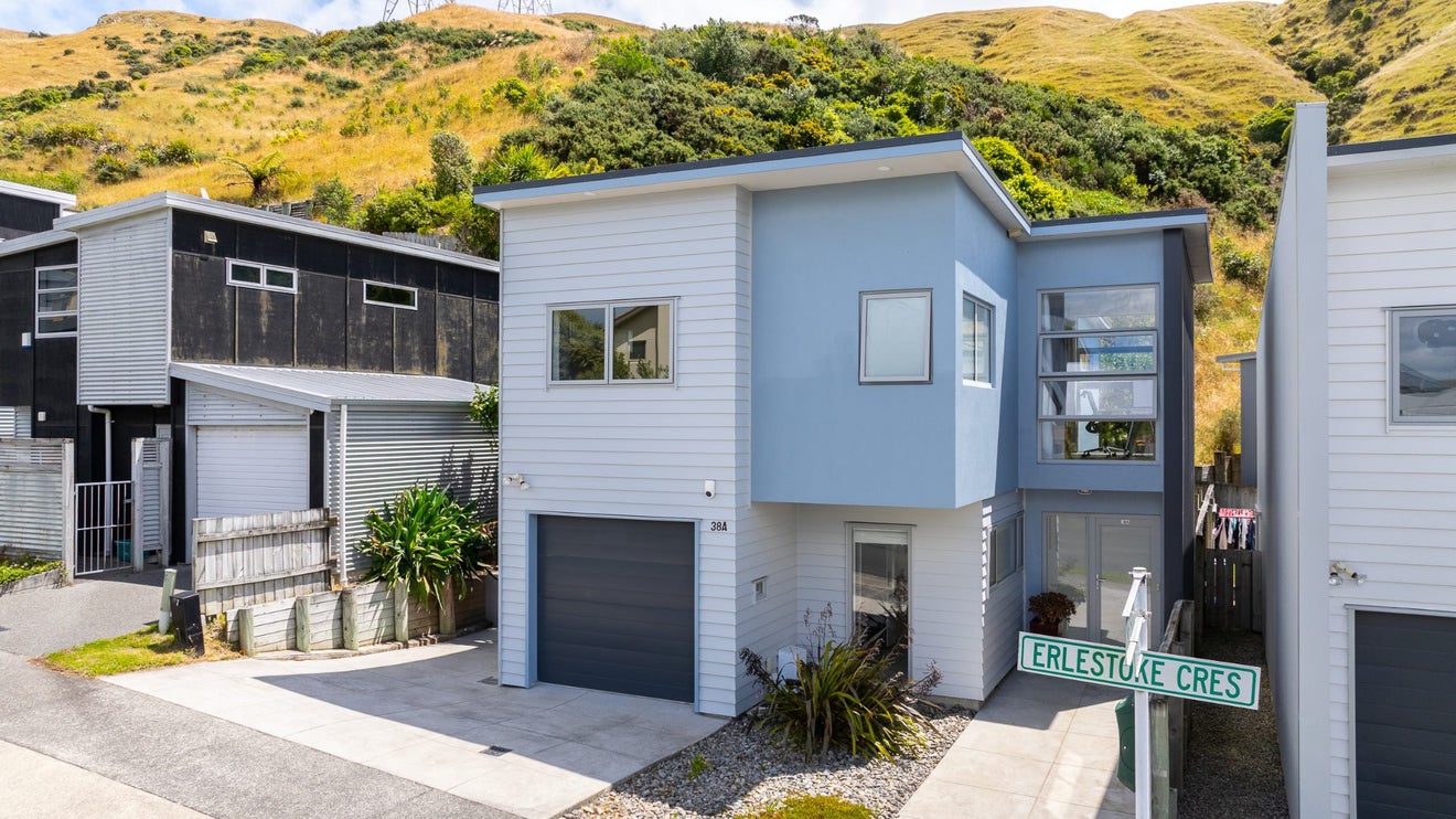 38A Erlestoke Crescent, Churton Park, Wellington - Carousel 21