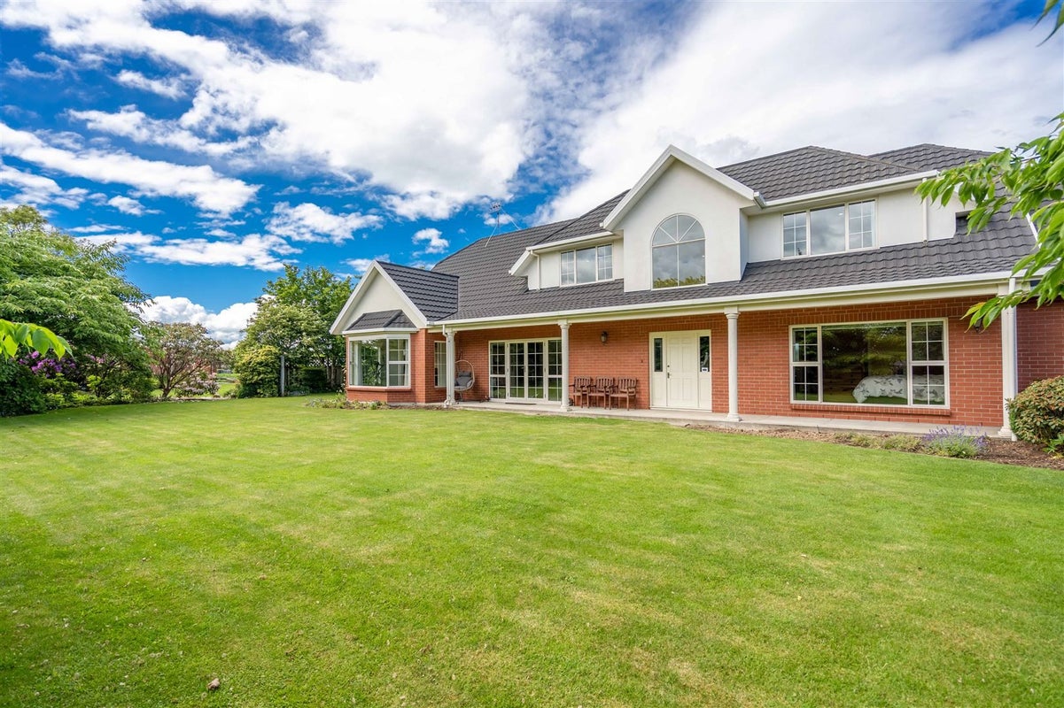 15 Stoneleigh Lane, Waikiwi, Invercargill - Carousel 1