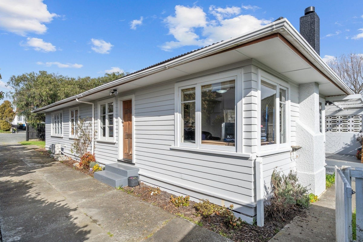78 Golf Road, Tahunanui, Nelson - Carousel 1