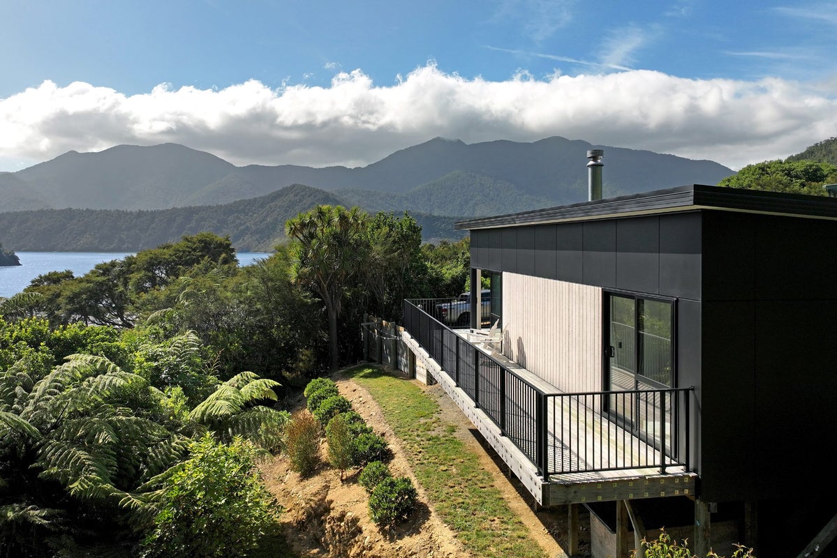 3203 Archers Road, Marlborough Sounds, Marlborough, Marlborough - Carousel 1