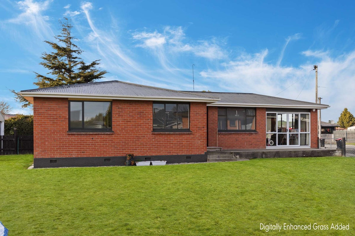 4 Tui Street, East Gore, Gore - Carousel 1