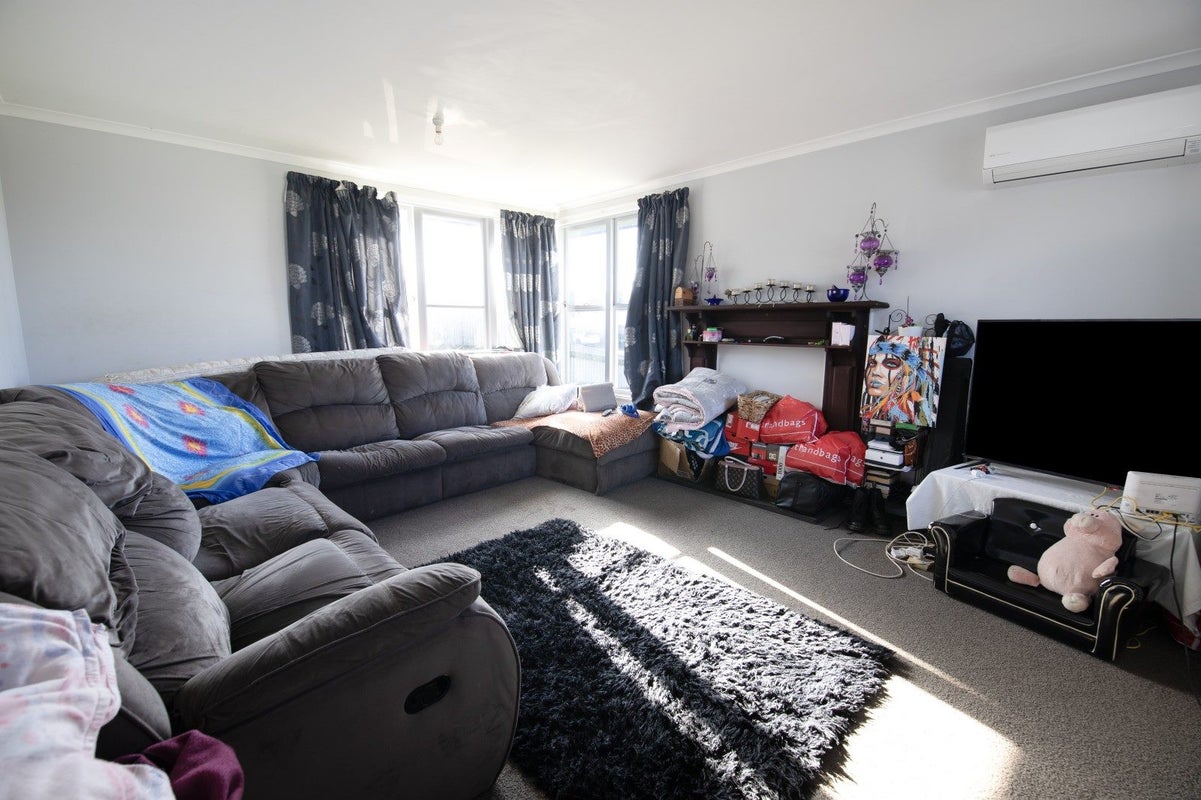 19 Wallis Place, Onekawa, Napier - Carousel 2