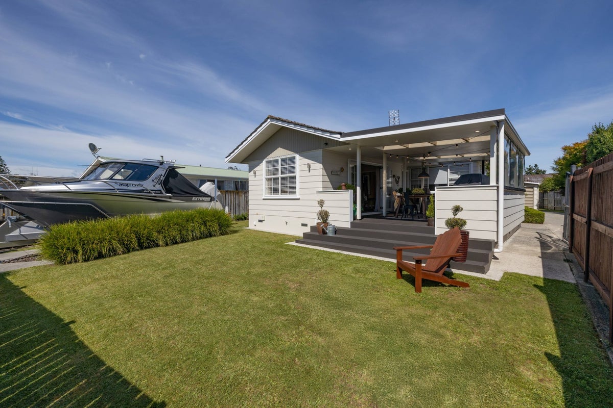 4 Fiona Place, Dinsdale, Hamilton - Carousel 1
