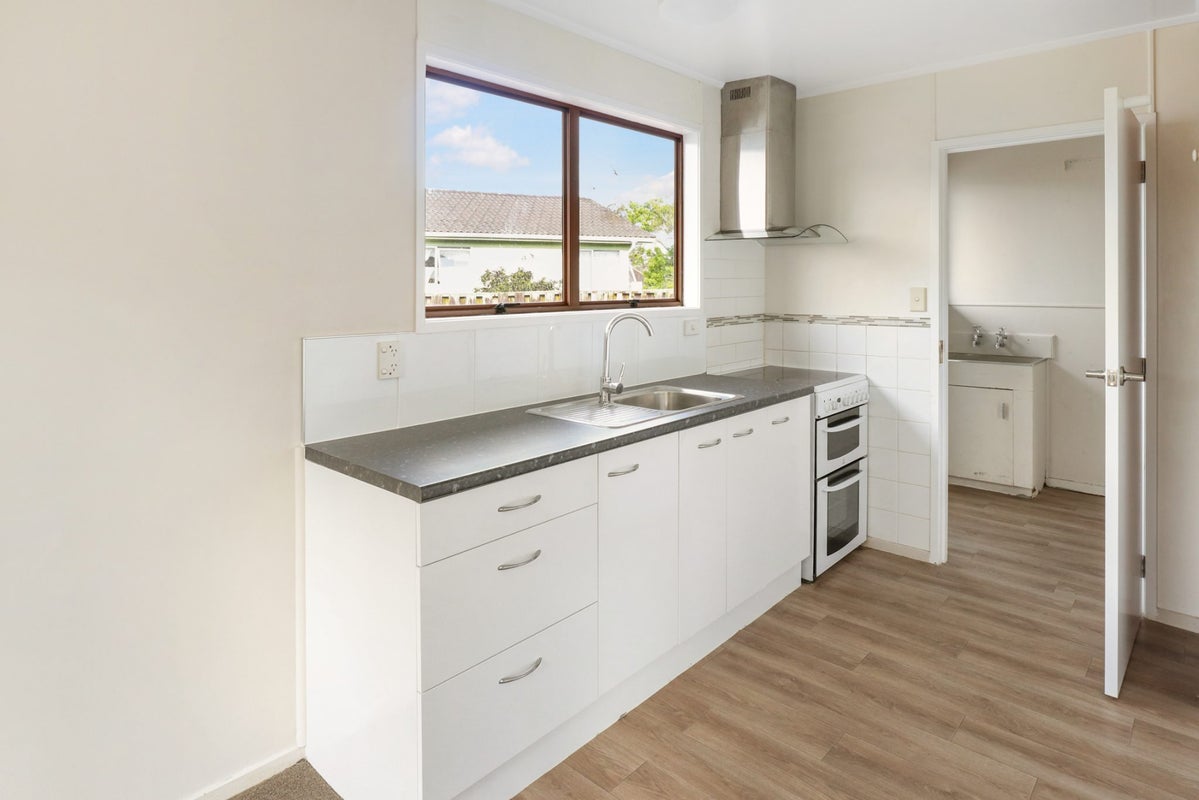 26 Balloch Street, Randwick Park, Auckland - Carousel 2