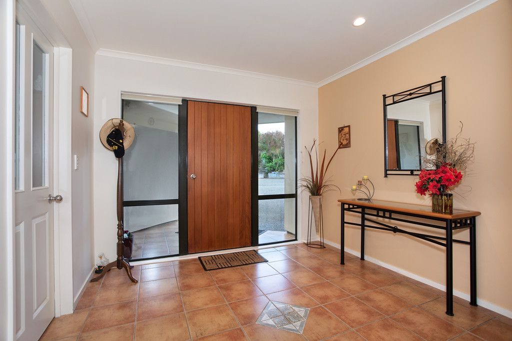 149 Summerhill Drive, Fitzherbert, Palmerston North - Carousel 2