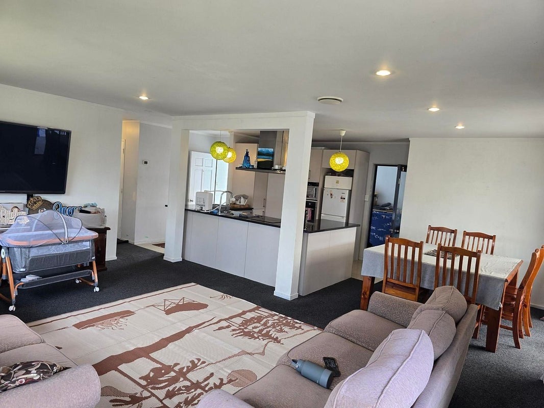 4 Oratu Place, Manurewa, Auckland - Carousel 1