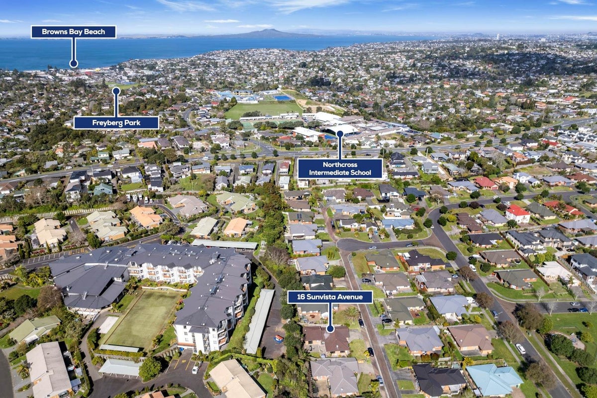 16 Sunvista Avenue, Oteha, Auckland - Carousel 26