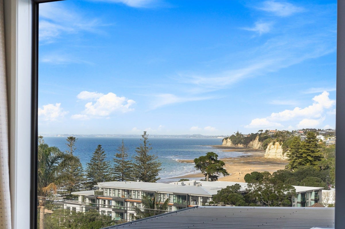 28 Oban Road, Browns Bay, North Shore City, Auckland - Carousel 1