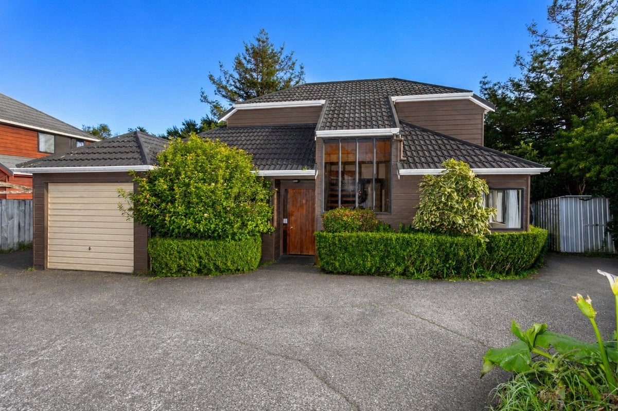 2/32 Centorian Drive, Windsor Park, North Shore City, Auckland - Carousel 1