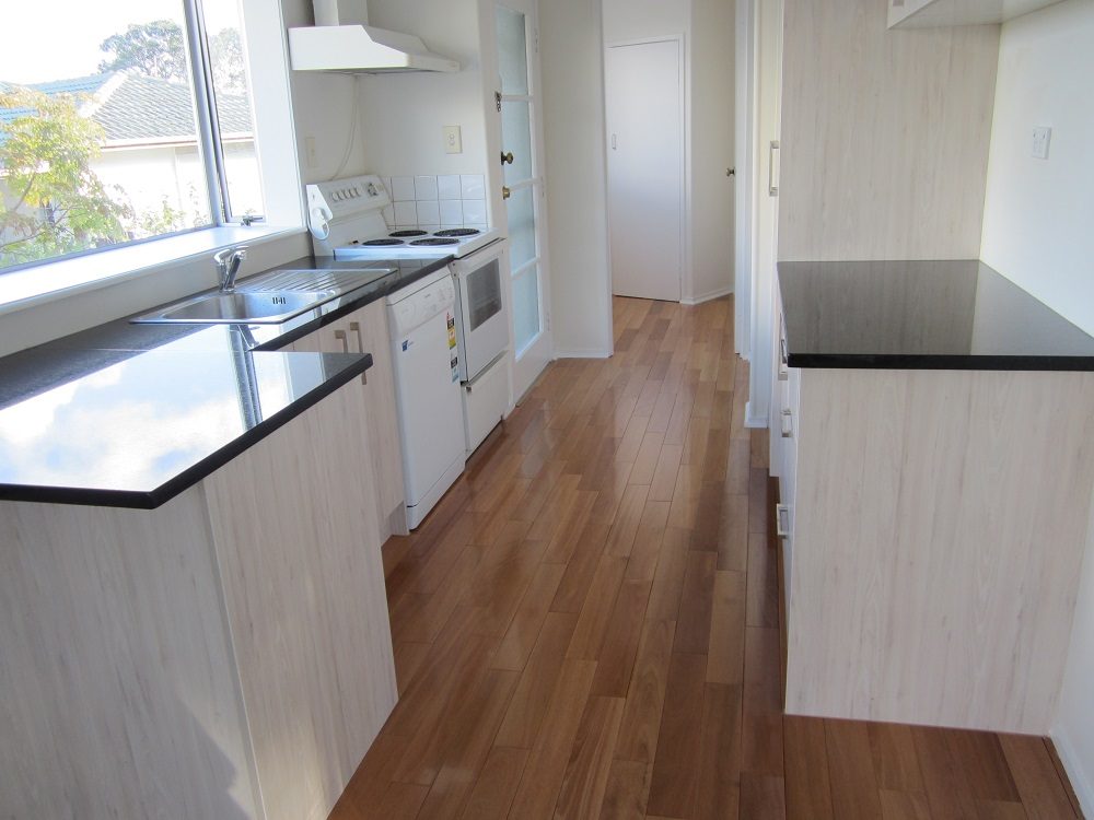 90 Sycamore Drive, Sunnynook, Auckland - Carousel 2