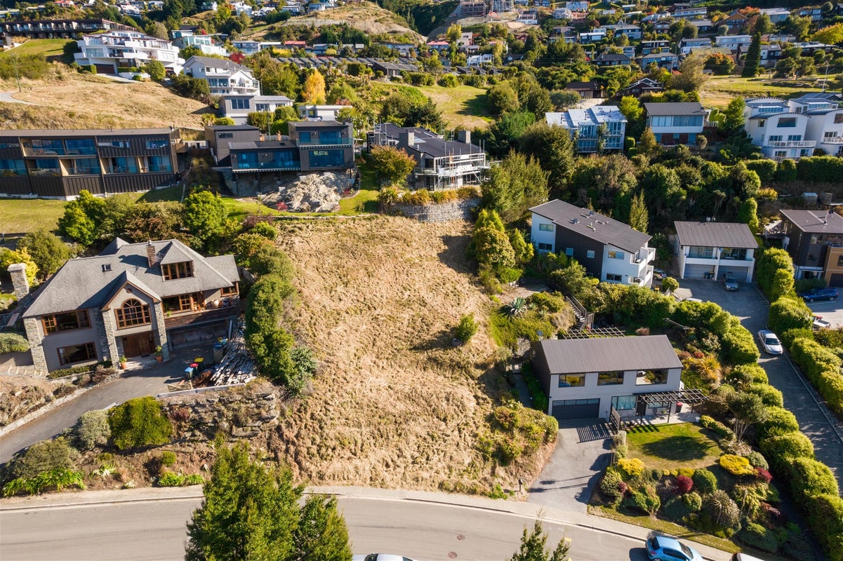 6 Aspen Grove, Fernhill, Queenstown - Carousel 6