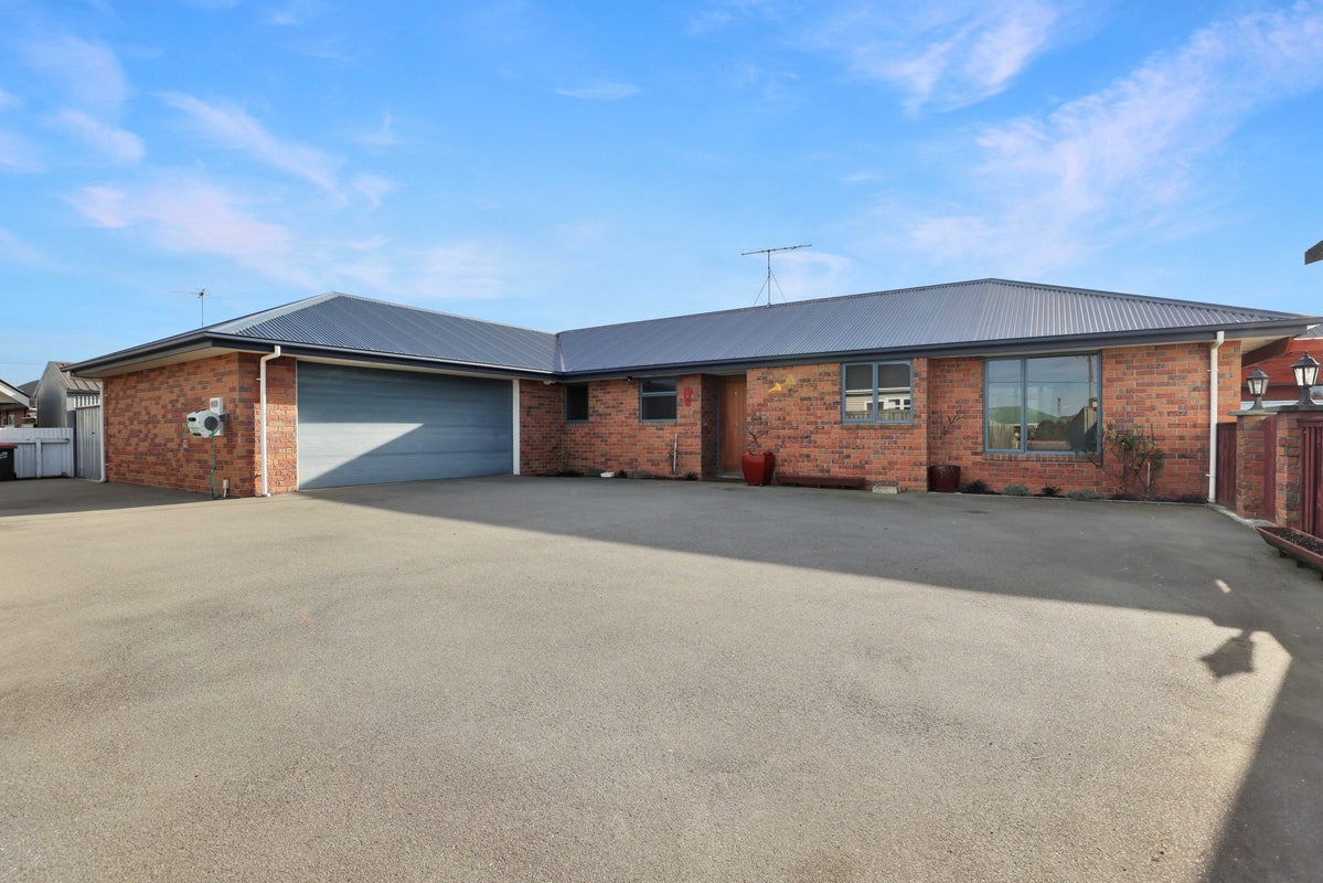 32 Thomson Street, Tinwald, Ashburton - Carousel 1