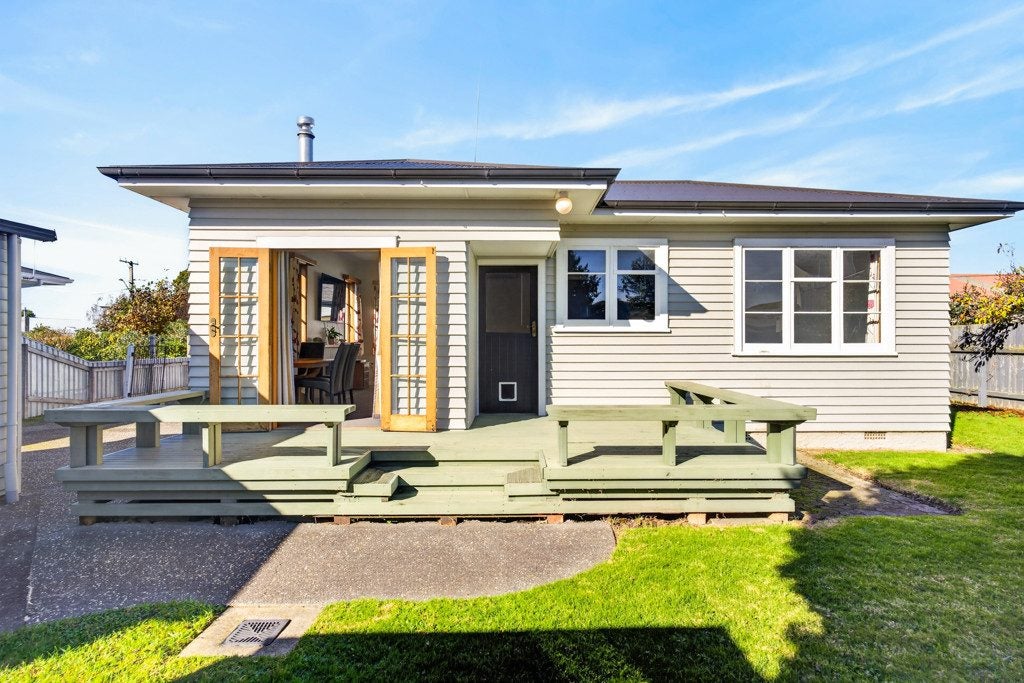 39 Waterhouse Street, Taradale, Napier - Carousel 1