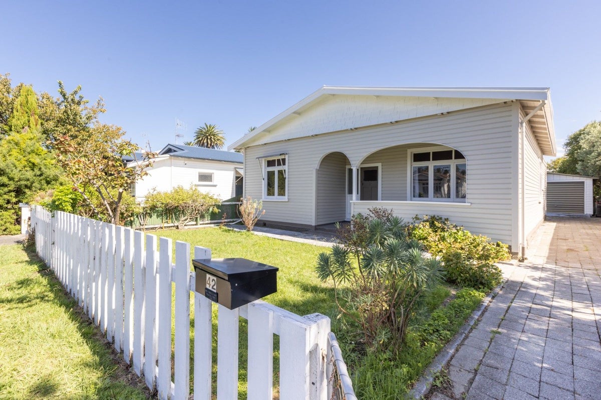 42 Vigor Brown Street, Napier South, Napier - Carousel 15