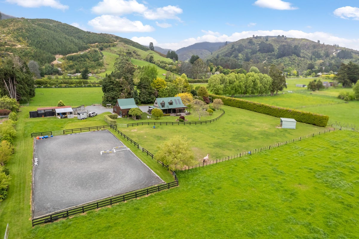 39 Colletts Road, Mangaroa, Upper Hutt - Carousel 2