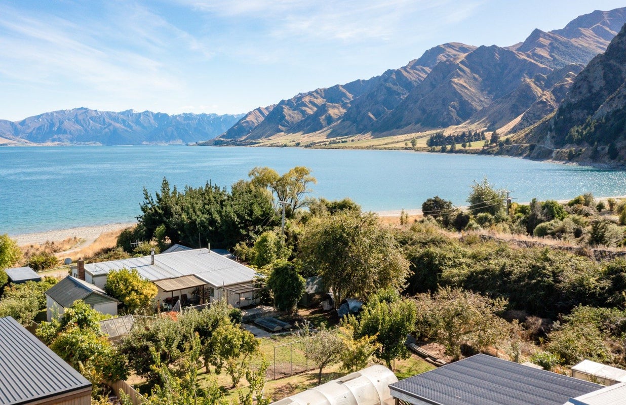 18 Denniston Road, Wanaka - Carousel 1