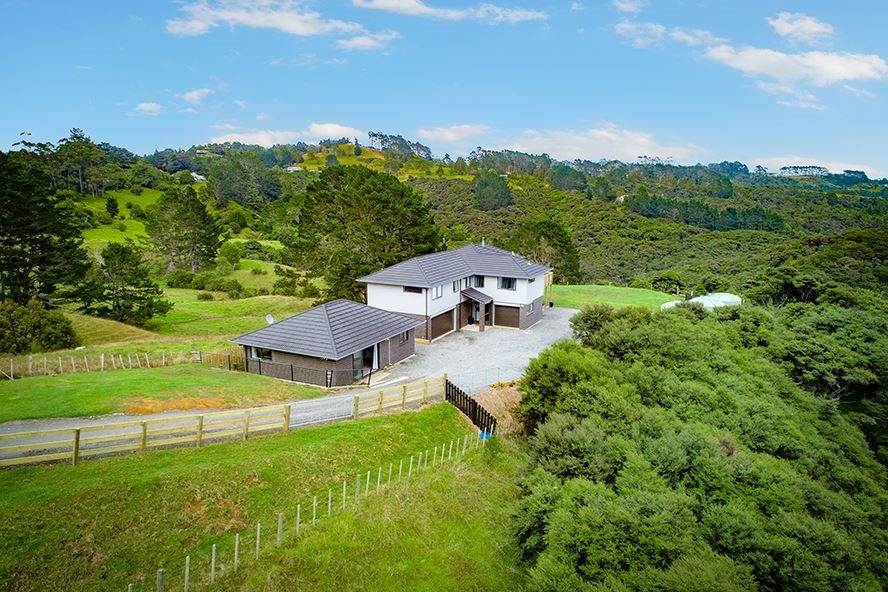 51 Caton Road, Henderson - Carousel 1