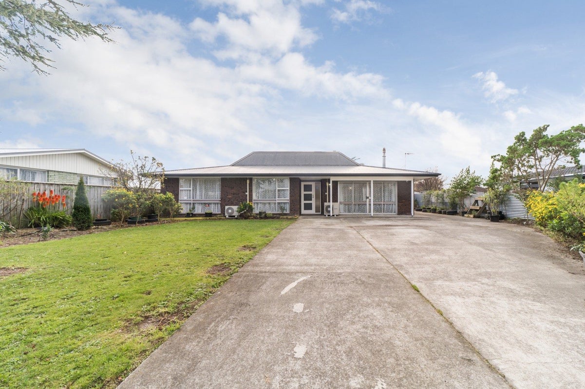 64 Havelock Avenue, Westbrook, Palmerston North - Carousel 2