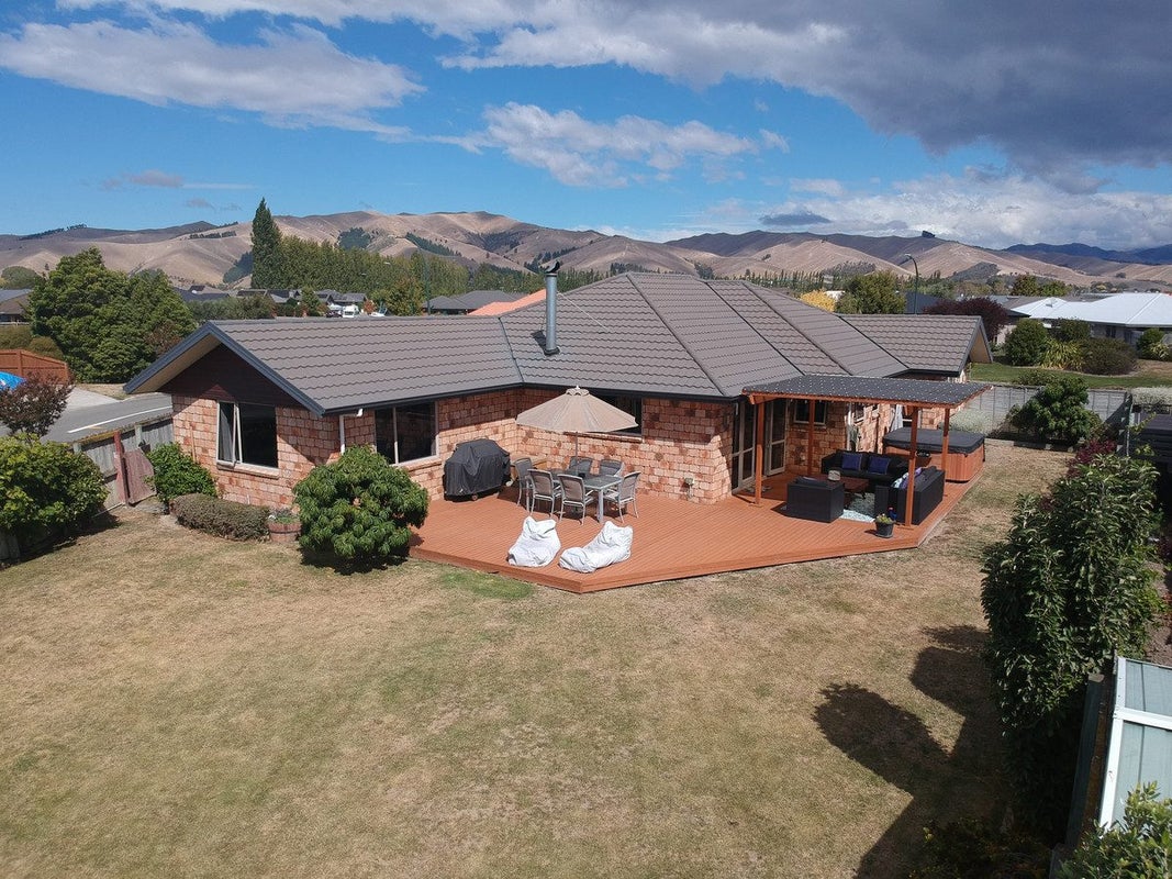 31 Tremorne Avenue, Blenheim - Carousel 1
