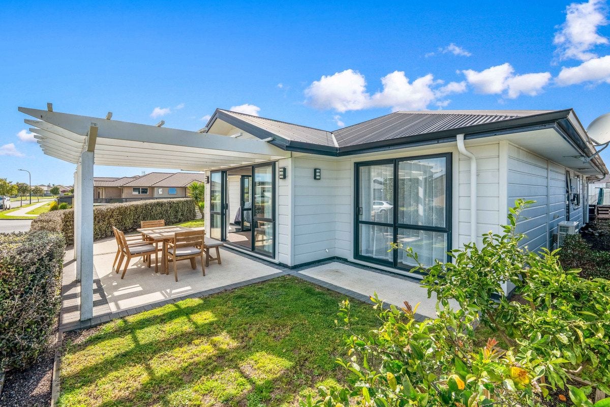 14 Harding Drive, Papamoa Beach, Papamoa - Carousel 2