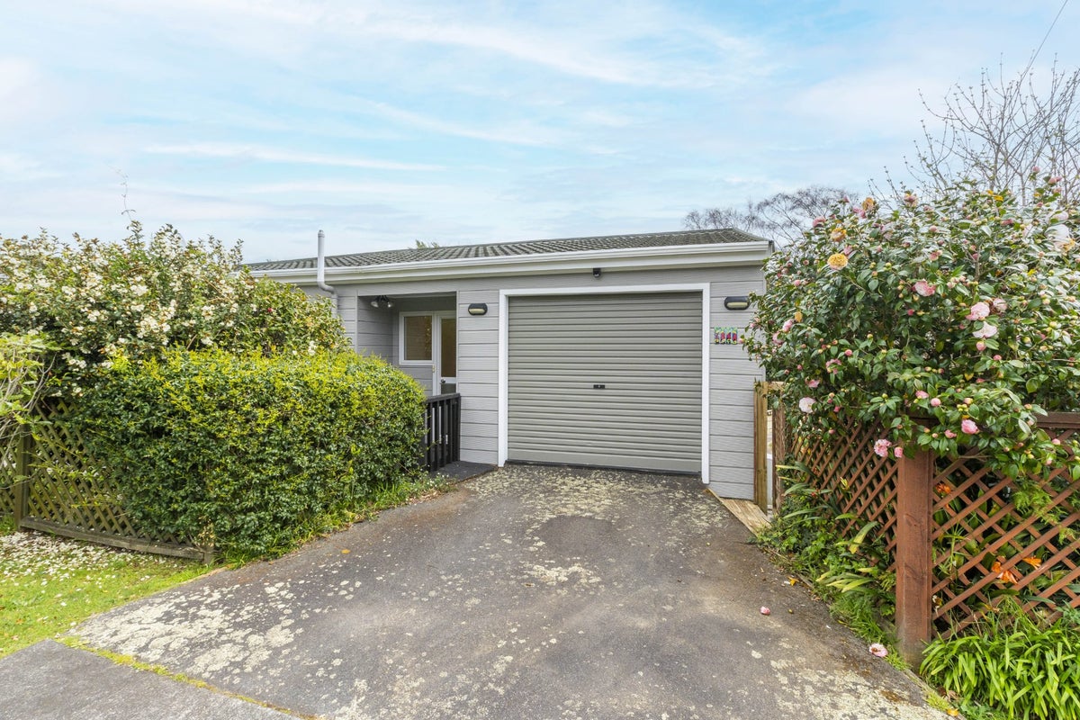 184A Raumati Road, Raumati Beach, Paraparaumu - Carousel 2