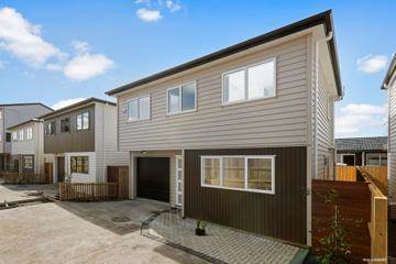126F Hutchinson Avenue, New Lynn, Auckland - Carousel 1