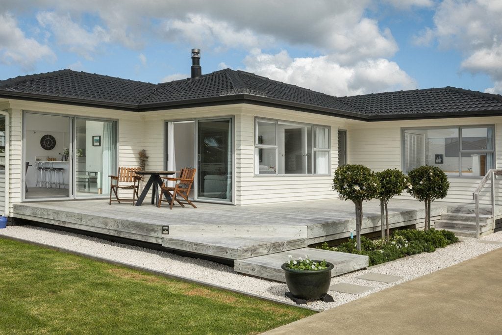 8 SANDLEIGH DRIVE, Athenree, Waihi - Carousel 2