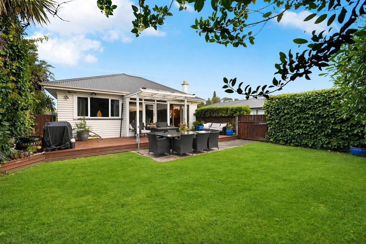 60 Enderley Avenue, Enderley, Hamilton - Carousel 14