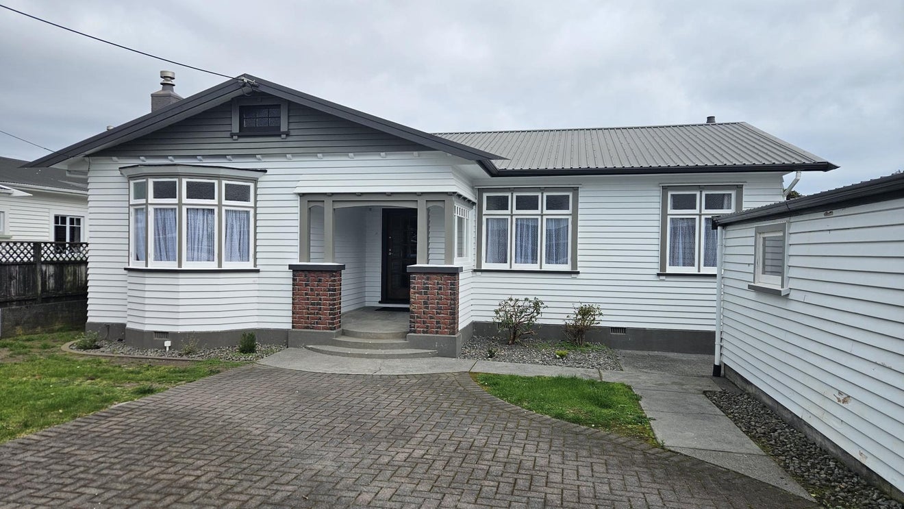 46 Sackville Street, Fitzroy, New Plymouth, Taranaki - Carousel 1