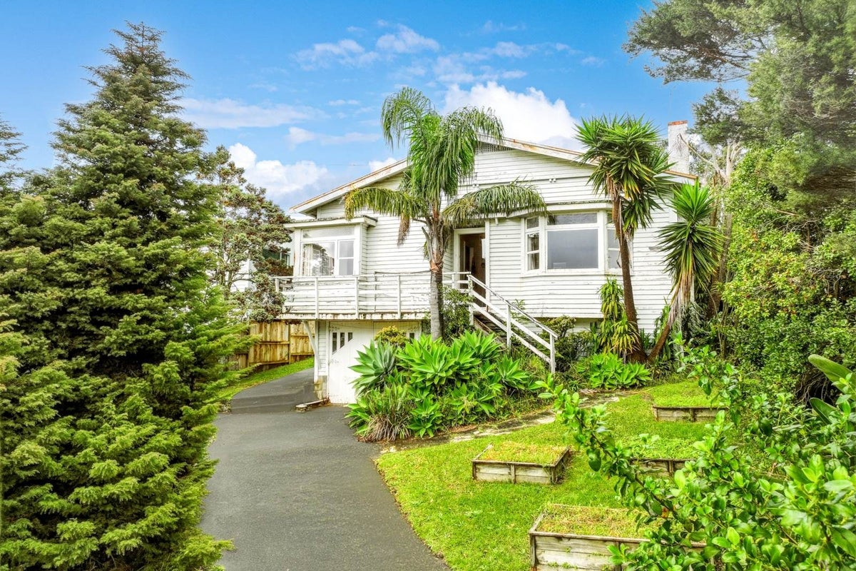 31 Roseberry Avenue, Birkenhead, Auckland - Carousel 1