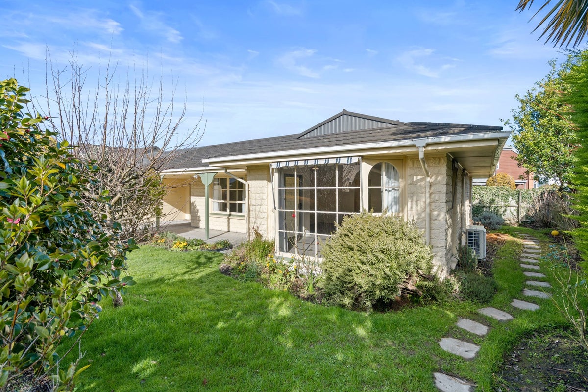 2A Chilcombe Street, Ilam, Christchurch - Carousel 1