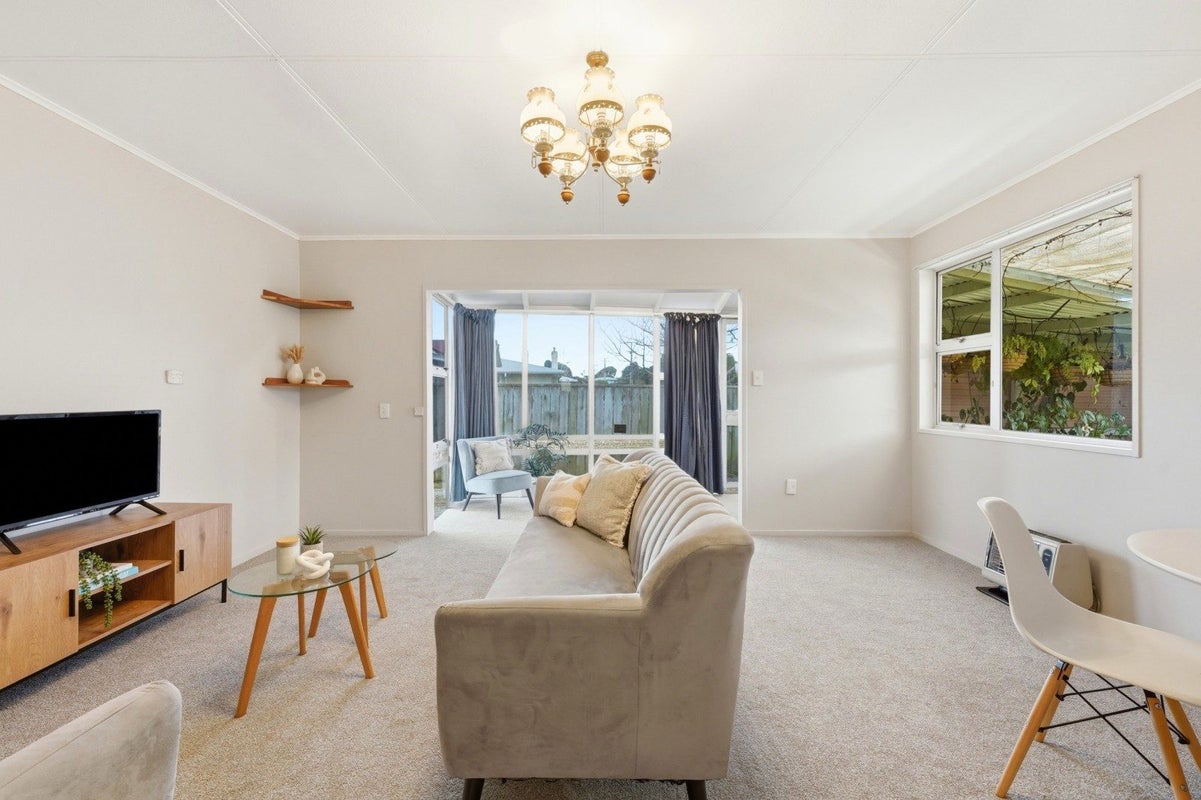 63A Polson Street, Castlecliff, Whanganui, Manawatu / Whanganui - Carousel 1