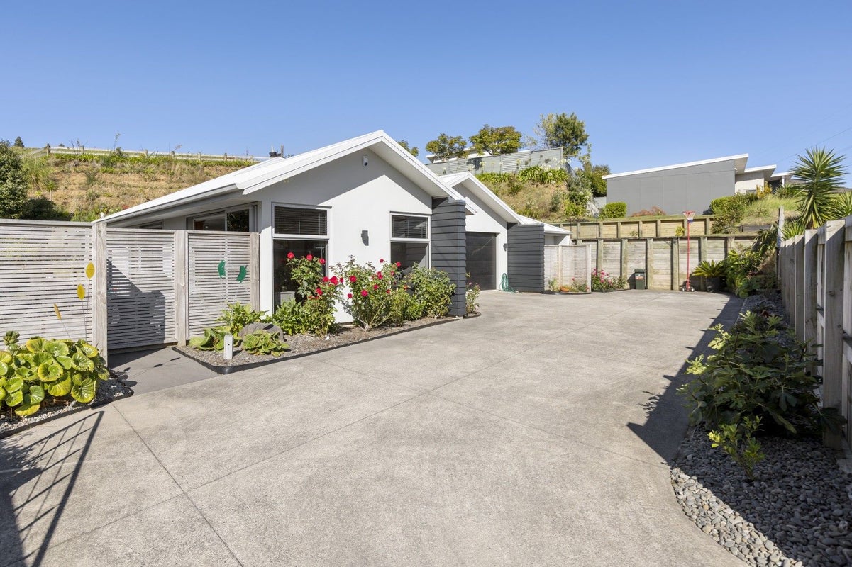 17A Heta Road, Highlands Park, New Plymouth - Carousel 2