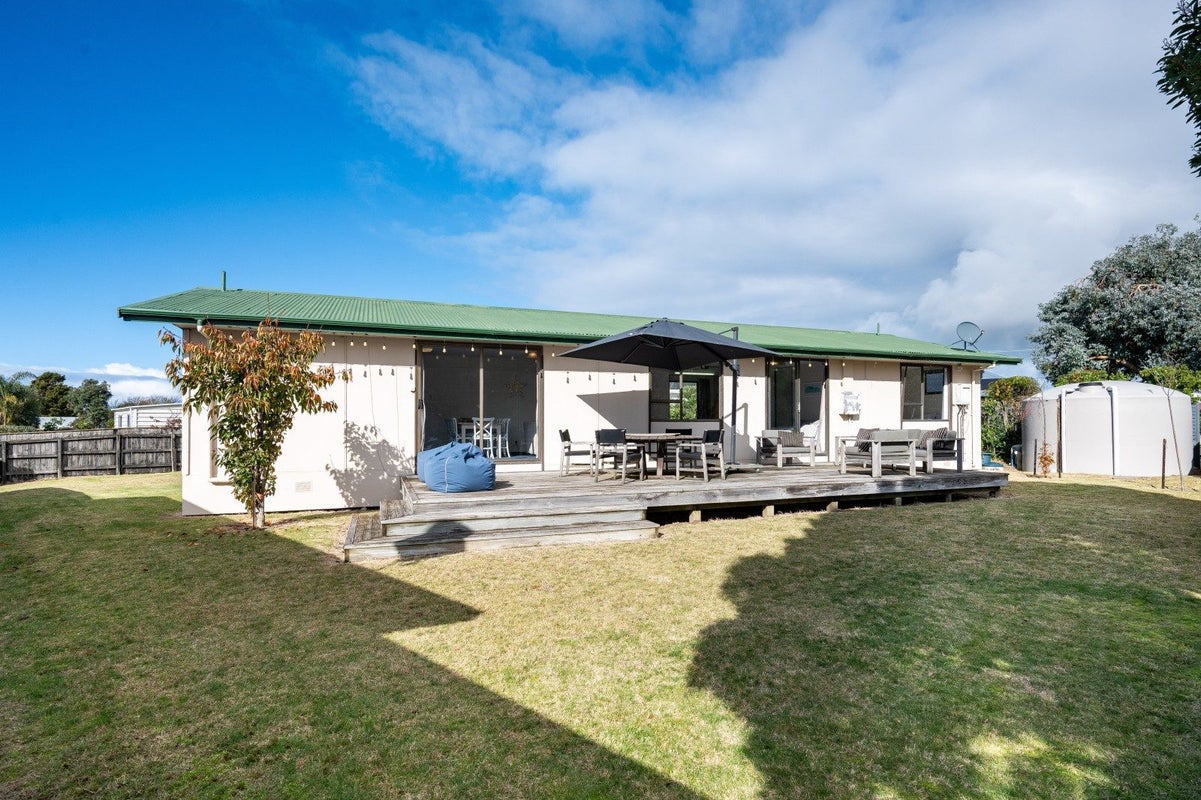 8A Airini Road, Waimarama, Waimarama - Carousel 1