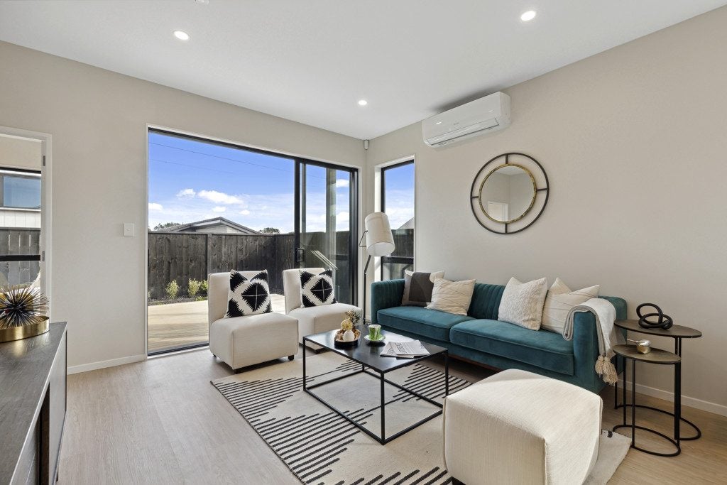31 Paretao Street, Massey, Auckland - Carousel 2
