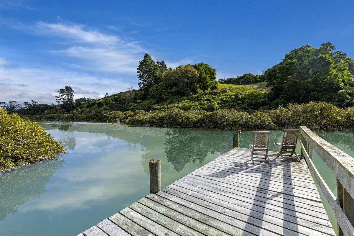 11 Pinestead Reach, Stillwater, Silverdale - Carousel 2