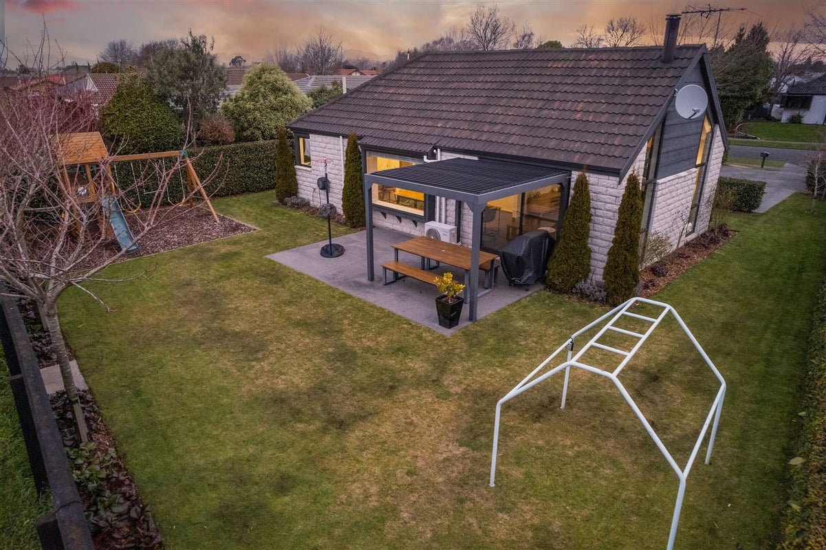 44 Karnak Crescent, Russley, Christchurch - Carousel 25