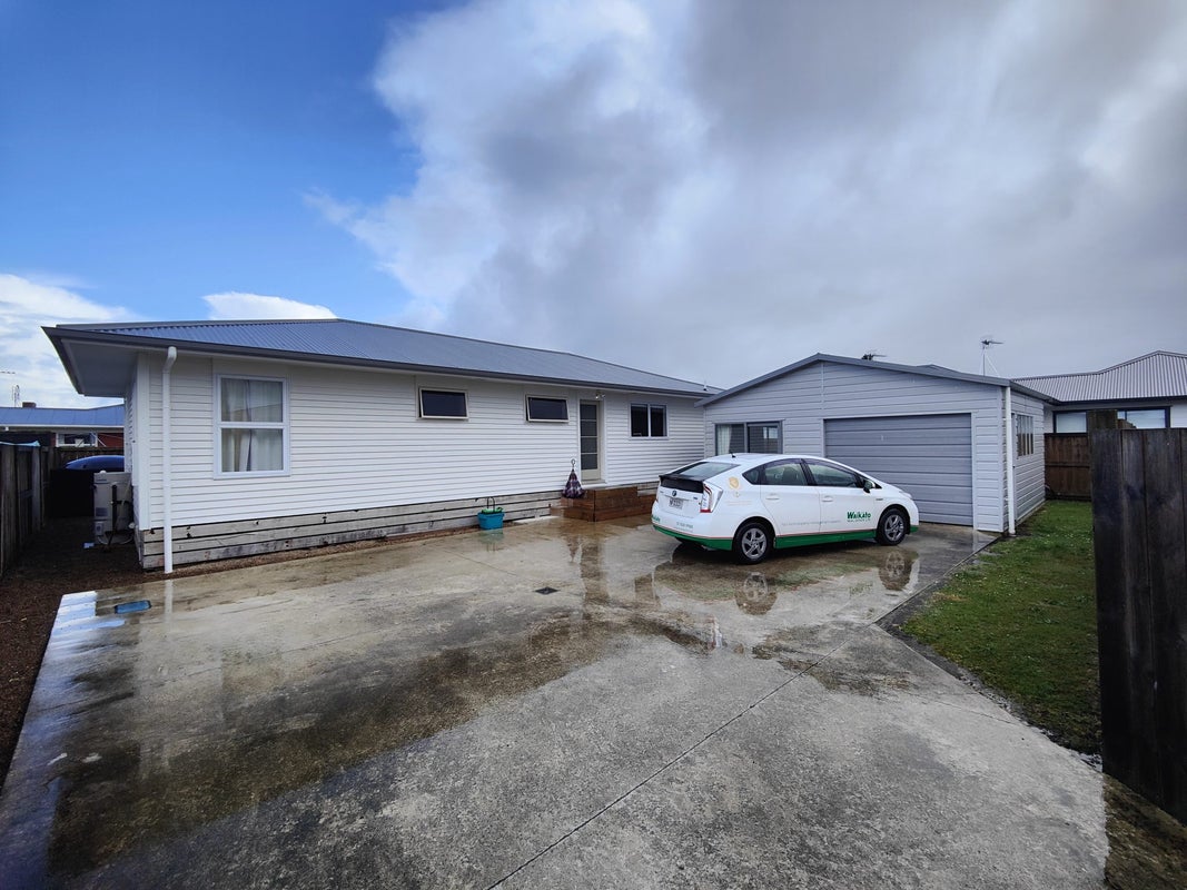 8A Cotton Street, St Andrews, Hamilton - Carousel 1
