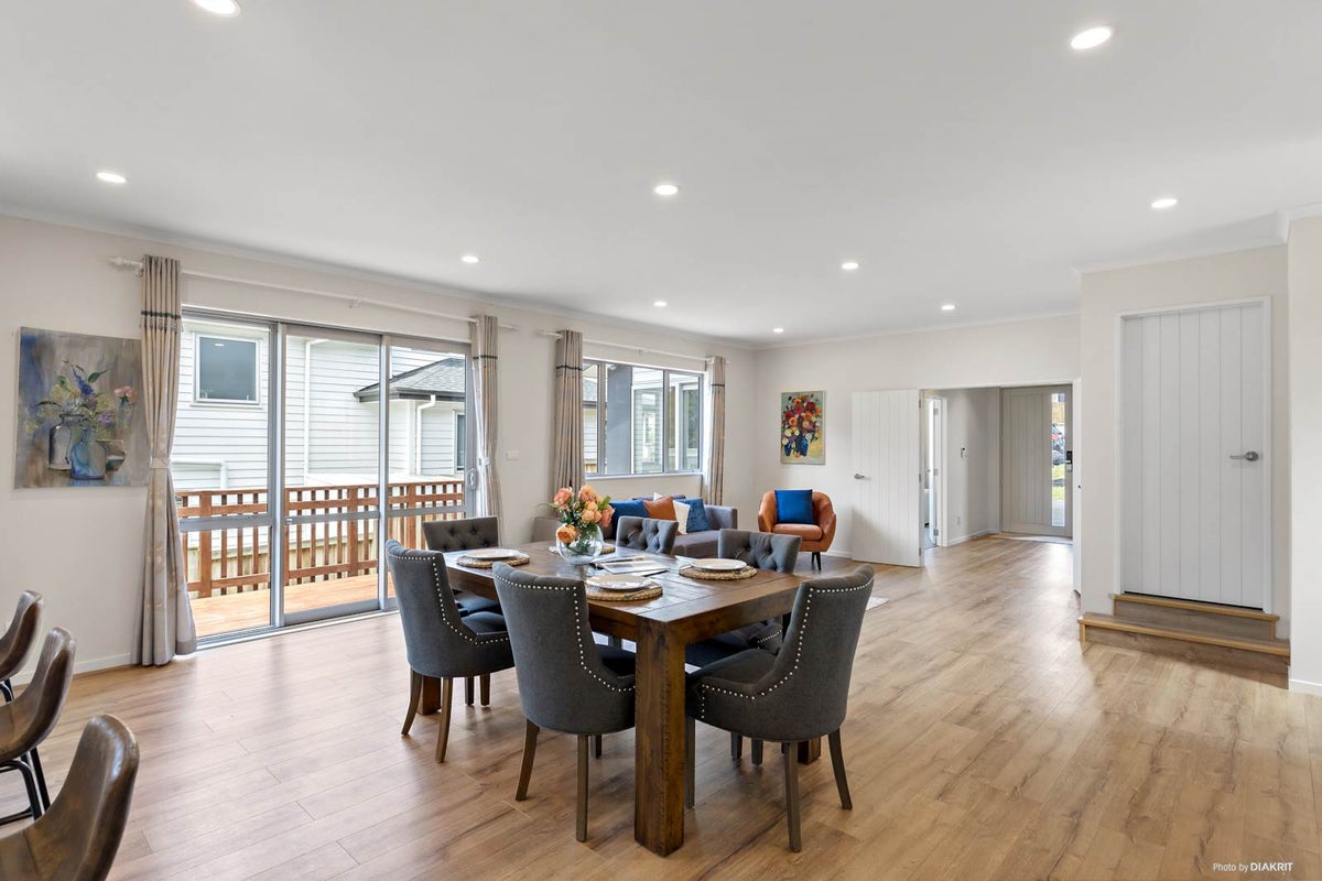 84 Admirals Court Drive, Greenhithe, Auckland - Carousel 2
