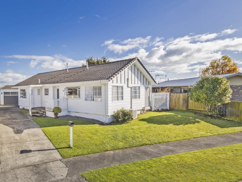 15 Mercury Street, Milson, Palmerston North - Carousel 1