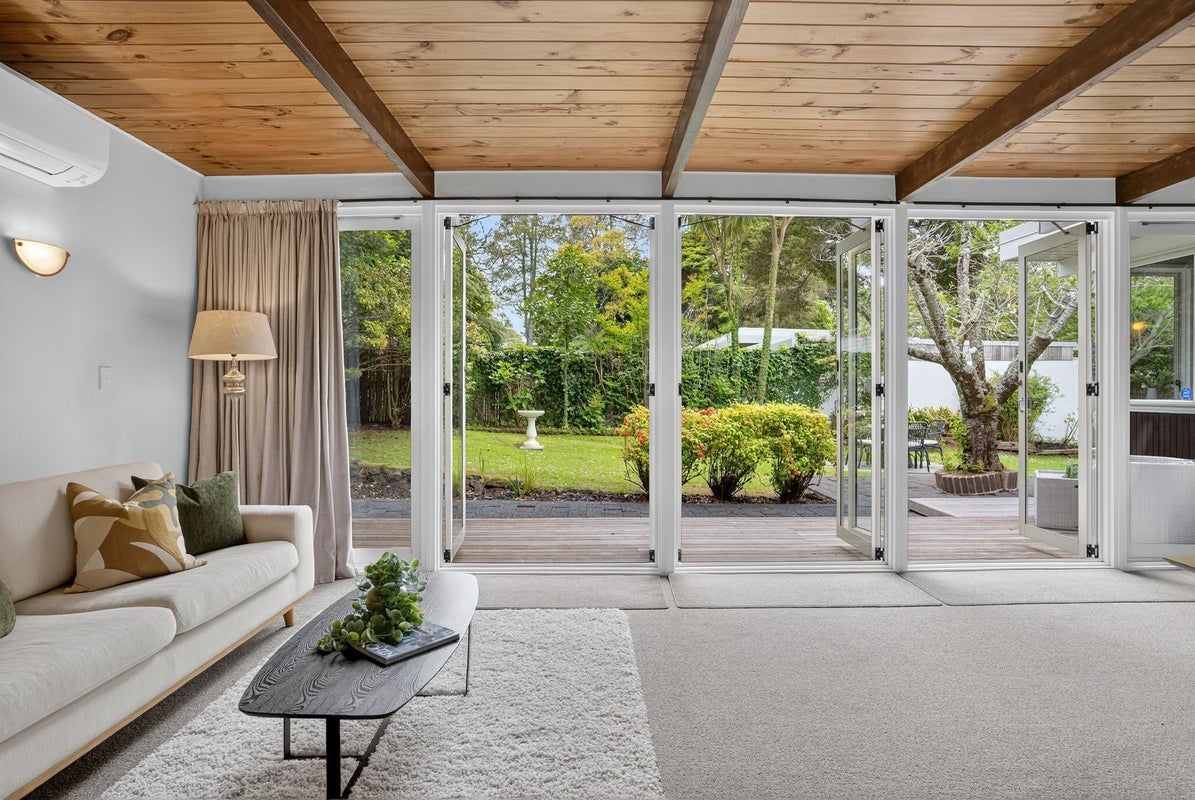 55 Hillcrest Avenue, Hillcrest, Auckland - Carousel 2