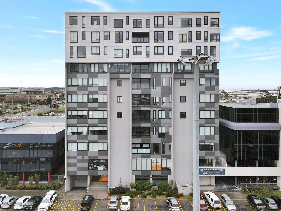 703/17 Putney Way, Manukau, Auckland - Carousel 1
