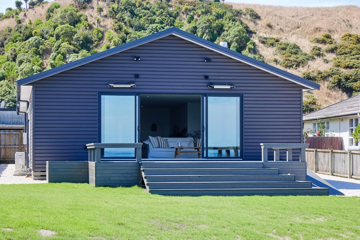 13 South Bay Parade, South Bay, Kaikoura - Carousel 1