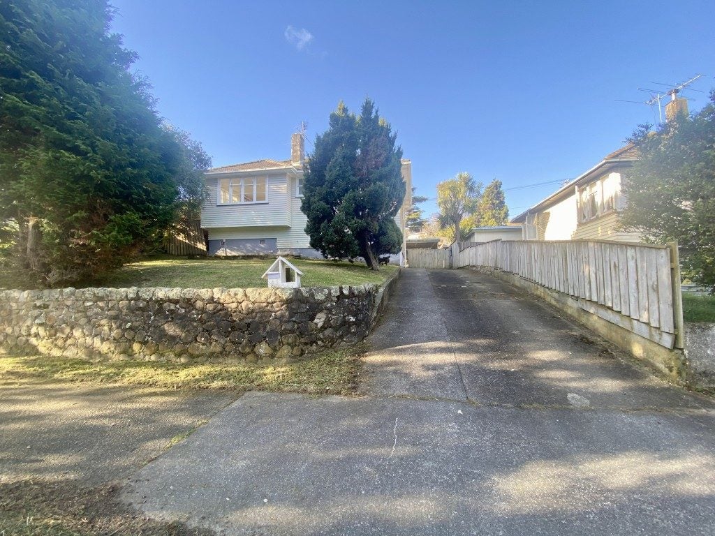 63 Mungavin Avenue, Ranui, Porirua - Carousel 2