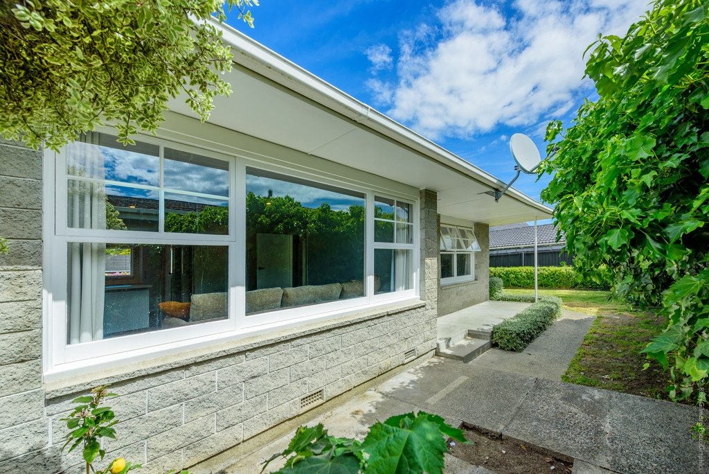 2/23 Ferniehurst Street, Somerfield, Christchurch - Carousel 1