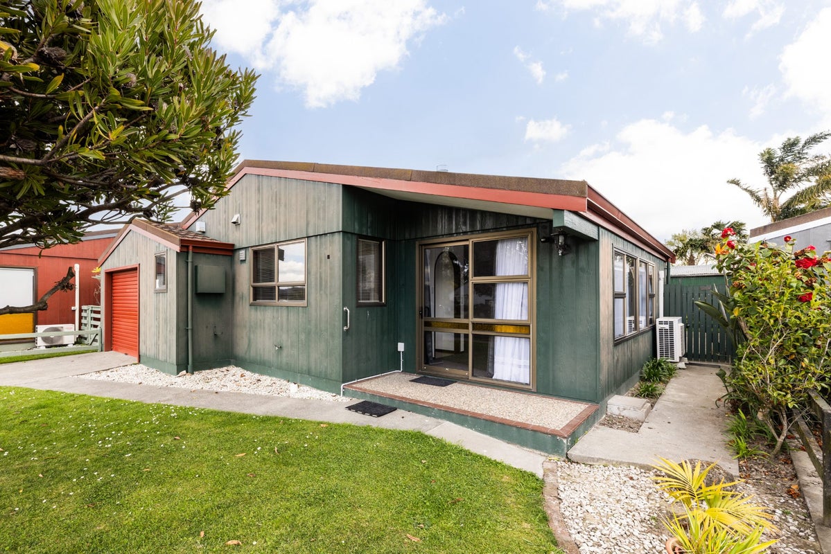 8 Lamason Street, Greenmeadows, Napier - Carousel 2